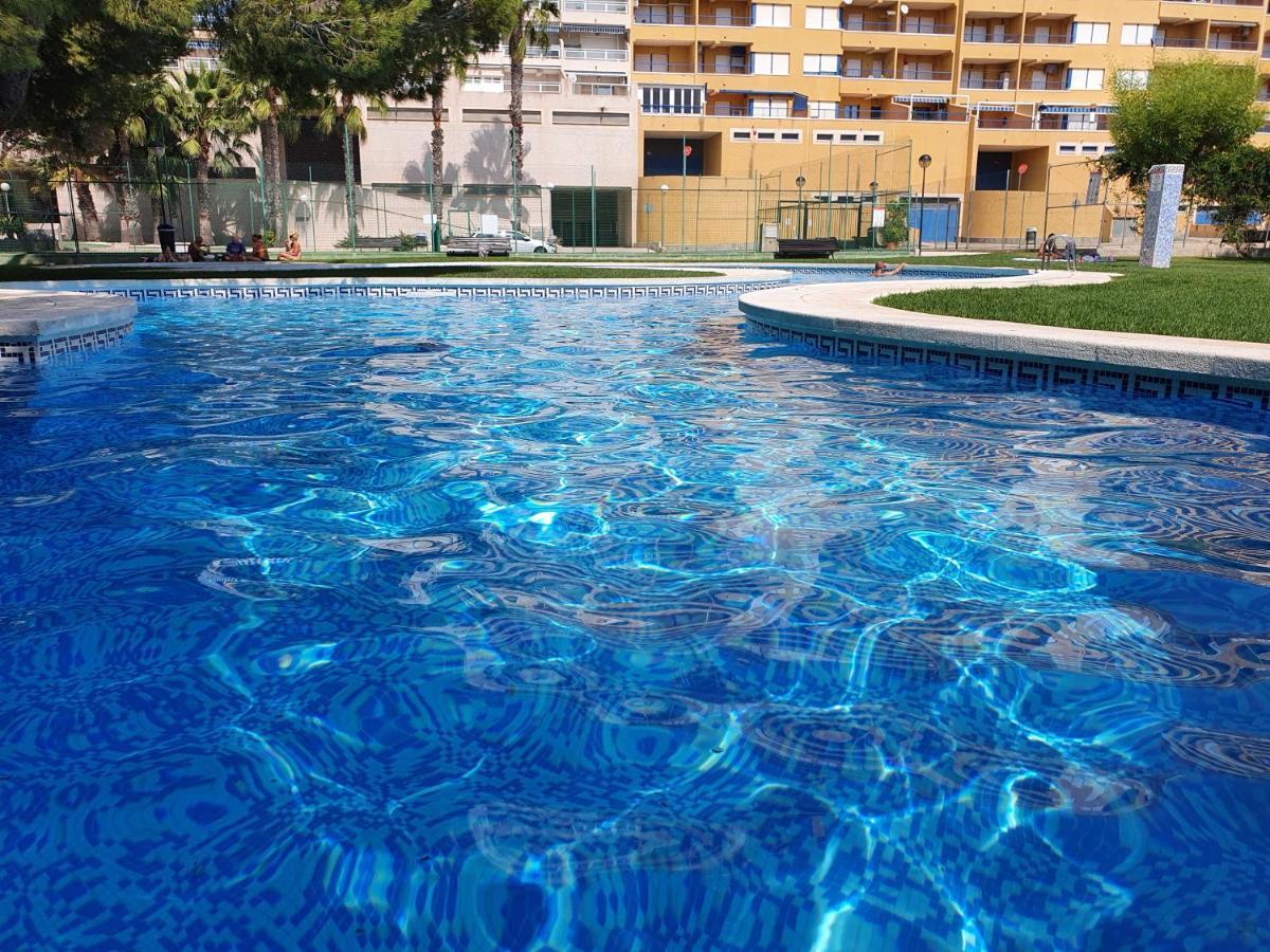 Apartment In Campoamor Overlooking The Swimming Pool מראה חיצוני תמונה