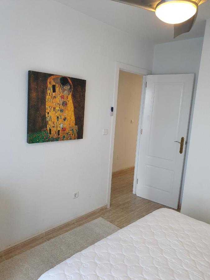 Apartment In Campoamor Overlooking The Swimming Pool מראה חיצוני תמונה