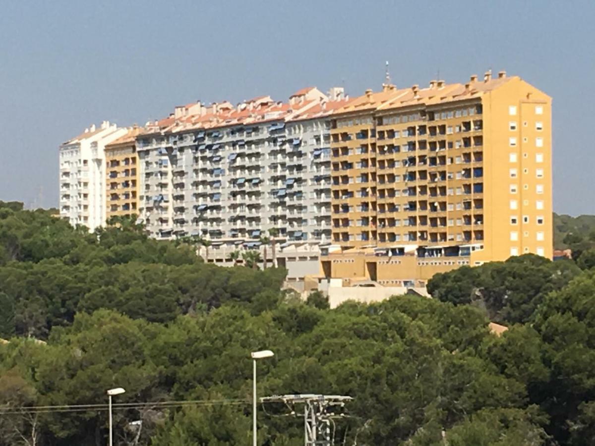 Apartment In Campoamor Overlooking The Swimming Pool מראה חיצוני תמונה